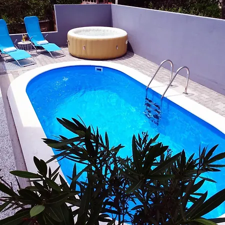 Villa Peaceful In With Bubble Bath Dramalj